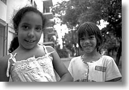images/LatinAmerica/Cuba/People/Kids/BlackWhite/friends.jpg