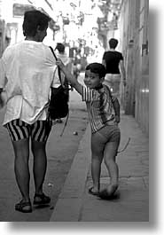 images/LatinAmerica/Cuba/People/Kids/BlackWhite/purse-snatcher.jpg