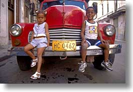 images/LatinAmerica/Cuba/People/Kids/car-kids.jpg