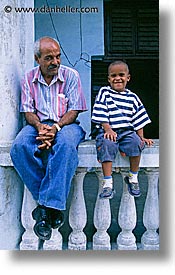 images/LatinAmerica/Cuba/People/Men/boy-n-dad.jpg