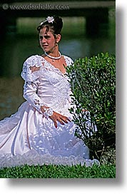 images/LatinAmerica/Cuba/People/QuinceAnos/quince-anos-dress-6.jpg