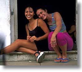 images/LatinAmerica/Cuba/People/Women/sisters.jpg