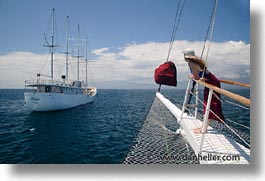 images/LatinAmerica/Ecuador/Galapagos/Boats/Heritage/heritage-from-bow.jpg