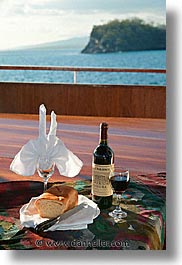 images/LatinAmerica/Ecuador/Galapagos/Boats/Sagitta/Food/wine-17.jpg
