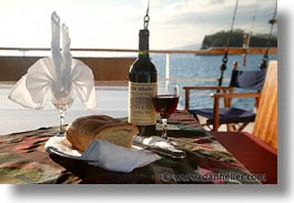 images/LatinAmerica/Ecuador/Galapagos/Boats/Sagitta/Food/wine-21.jpg