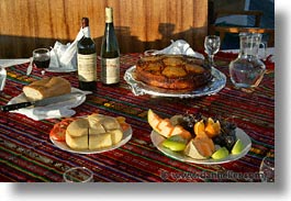 images/LatinAmerica/Ecuador/Galapagos/Boats/Sagitta/Food/wine-cheese-bread-fruit-3.jpg