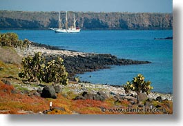 images/LatinAmerica/Ecuador/Galapagos/Boats/Sagitta/SailsDown/faralote-bay-1.jpg