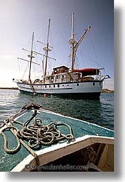 images/LatinAmerica/Ecuador/Galapagos/Boats/Sagitta/SailsDown/sagitta-ropes-03.jpg
