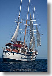 images/LatinAmerica/Ecuador/Galapagos/Boats/Sagitta/SailsUp/sails-up-04.jpg