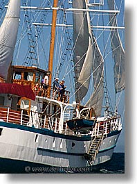 images/LatinAmerica/Ecuador/Galapagos/Boats/Sagitta/SailsUp/sails-up-06.jpg