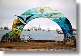 images/LatinAmerica/Ecuador/Galapagos/Misc/mural-arch.jpg