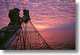 images/LatinAmerica/Ecuador/Galapagos/Scenics/ship-sunset-c.jpg