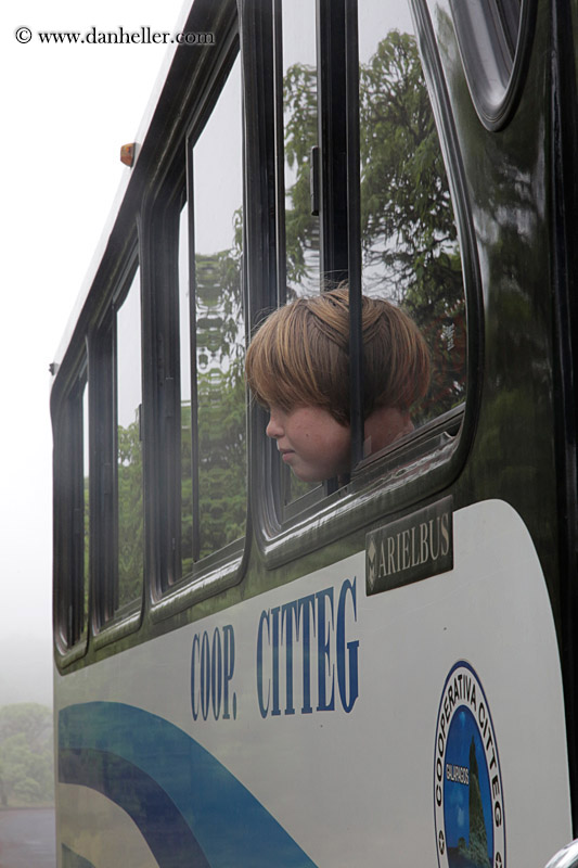 jack-head-out-bus-window-08.jpg