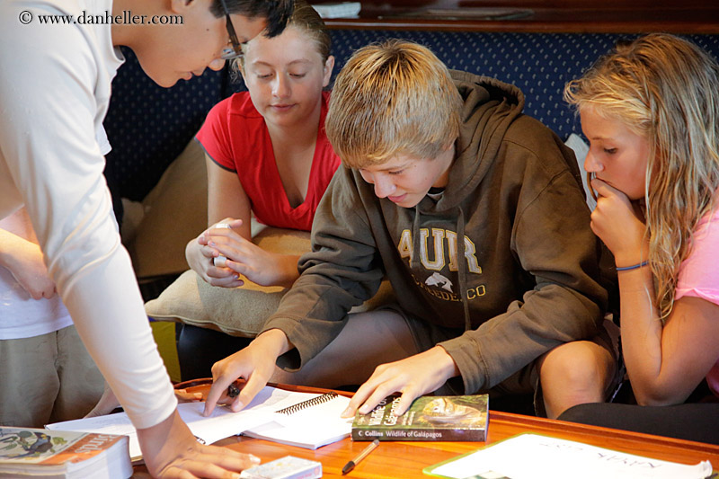 kids-studying-04.jpg