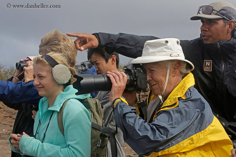 kids-viewing-wildlife-02.jpg