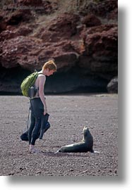 images/LatinAmerica/Ecuador/GalapagosIslands/People/NaturalHabitat/Kids/ryan-n-baby-sea_lion.jpg