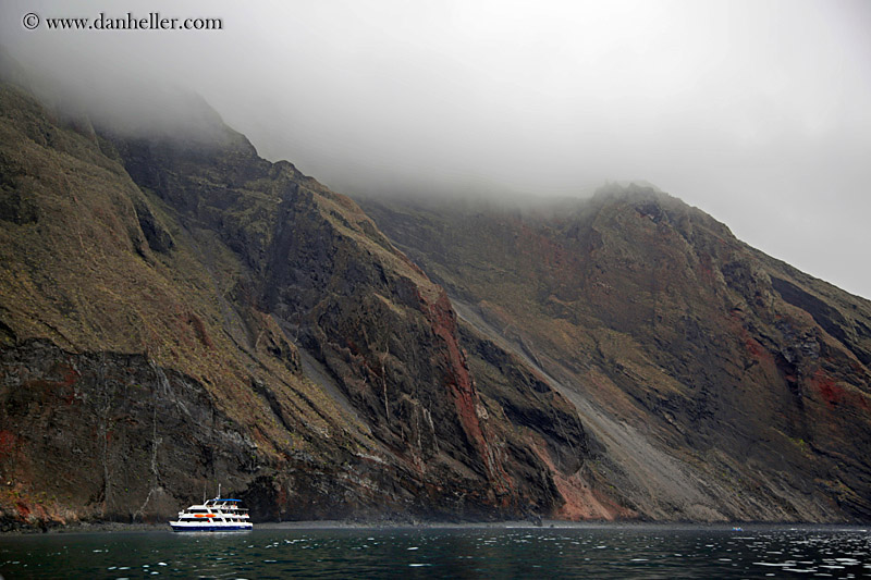 boat-n-cliffs-01.jpg