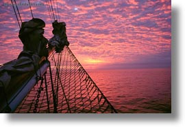 images/LatinAmerica/Ecuador/GalapagosIslands/Scenics/ship-sunset-c.jpg