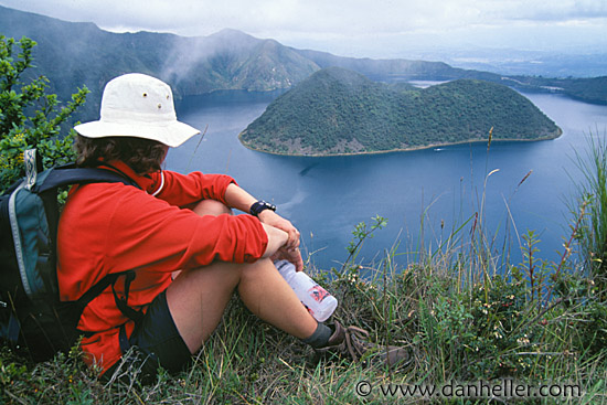 lago-cuicocha05.jpg