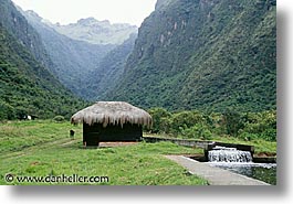 images/LatinAmerica/Ecuador/Highlands/thatched-roof.jpg