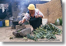 images/LatinAmerica/Ecuador/People/outdoor-cook.jpg