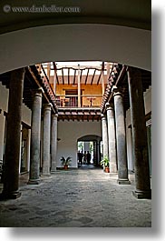 images/LatinAmerica/Ecuador/Quito/Buildings/courtyard-n-pillars.jpg