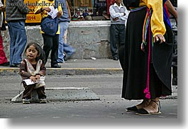 images/LatinAmerica/Ecuador/Quito/Children/girl-in-street.jpg