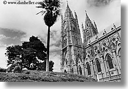 images/LatinAmerica/Ecuador/Quito/Churches/cathedral-bw.jpg