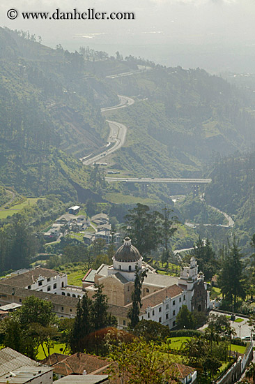 quito-valley-2.jpg