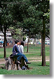 images/LatinAmerica/Ecuador/Quito/People/couple-kissing-2.jpg