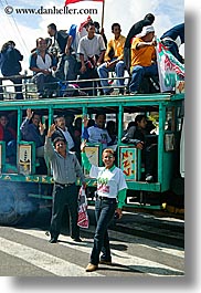 images/LatinAmerica/Ecuador/Quito/People/people-on-bus.jpg