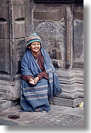 images/LatinAmerica/Ecuador/Quito/Women/beggar-woman-1.jpg