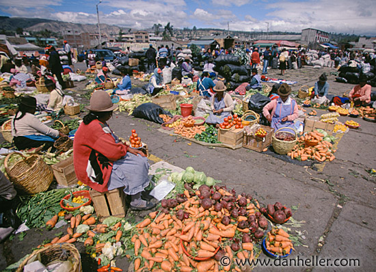 saquisili-market-b.jpg