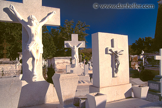 cemetery03.jpg