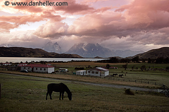 estancia-lazo-sunset-1.jpg