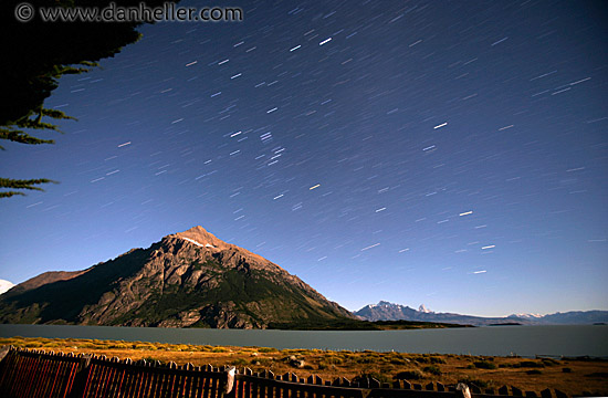 lago-viedma-star-trails-1.jpg