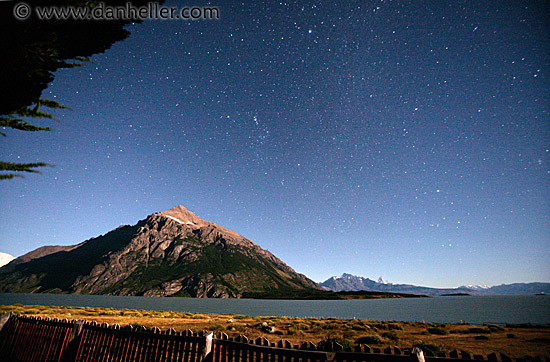 lago-viedma-star-trails-3.jpg