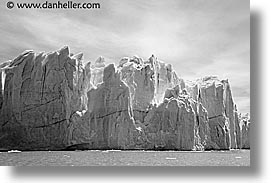 images/LatinAmerica/Patagonia/MorenoGlacier/CloseUps/glacier-close-up-bw-2.jpg