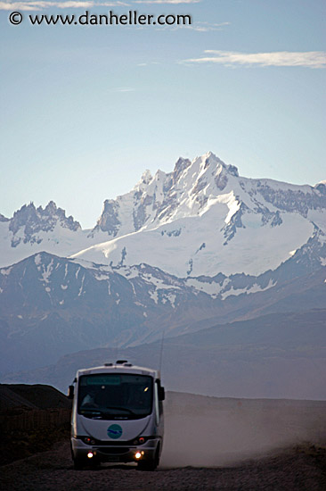 bus-n-mtns-1.jpg