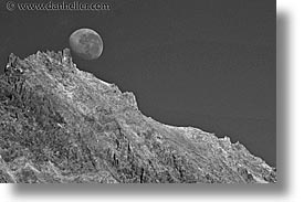 images/LatinAmerica/Patagonia/Mountains/moon-n-mtn-2-bw.jpg
