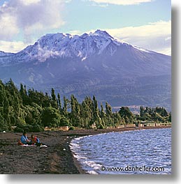 images/LatinAmerica/Patagonia/Mountains/mountain-beach.jpg