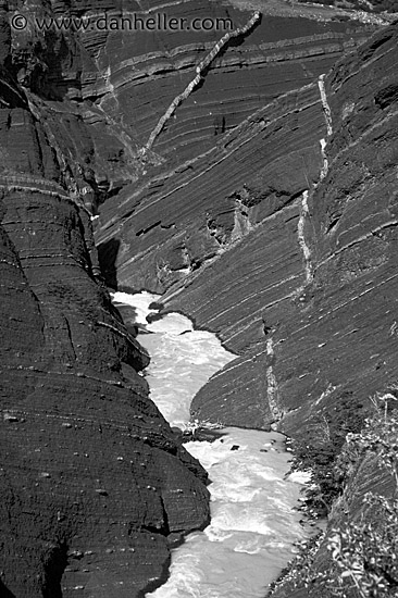 rvr-canyon-2-bw.jpg