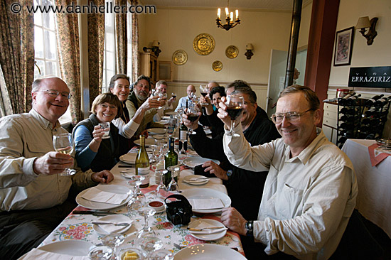 group-dinner-5.jpg