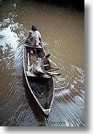 images/LatinAmerica/Peru/Amazon/RiverPeople/old-rower-2.jpg