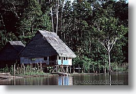images/LatinAmerica/Peru/Amazon/RiverPeople/river-house-1.jpg
