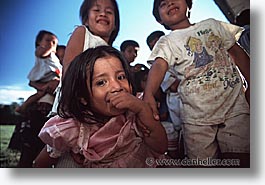 images/LatinAmerica/Peru/Amazon/RiverPeople/rvr-children-09.jpg
