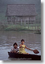 images/LatinAmerica/Peru/Amazon/RiverPeople/rvr-children-12.jpg
