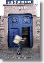 images/LatinAmerica/Peru/Cuzco/Doors/doors-0003.jpg