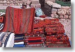 images/LatinAmerica/Peru/Cuzco/Market/textiles-3.jpg