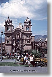images/LatinAmerica/Peru/Cuzco/Plaza/plaza-des-armas-1.jpg